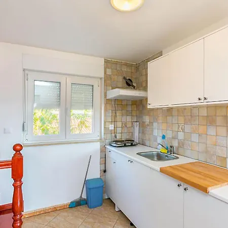 2 Bedroom Lovely In 公寓