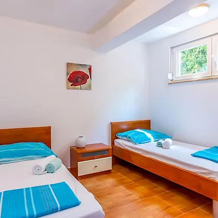 公寓 2 Bedroom Lovely In