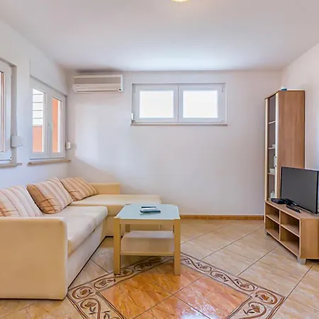 Apartment Schöne 2-zimmer-wohnung In